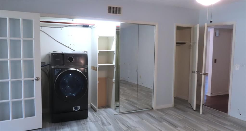 Под контрактом: $185,000 (2 спален, 2 ванн, 1400 Квадратных фут)