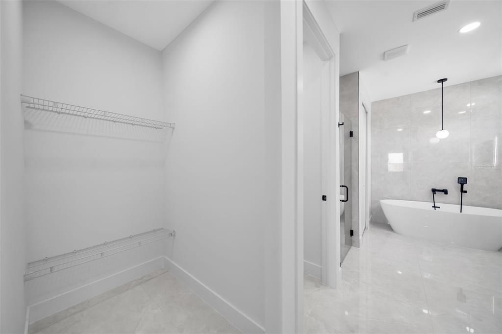 На продажу: $389,000 (3 спален, 3 ванн, 1621 Квадратных фут)