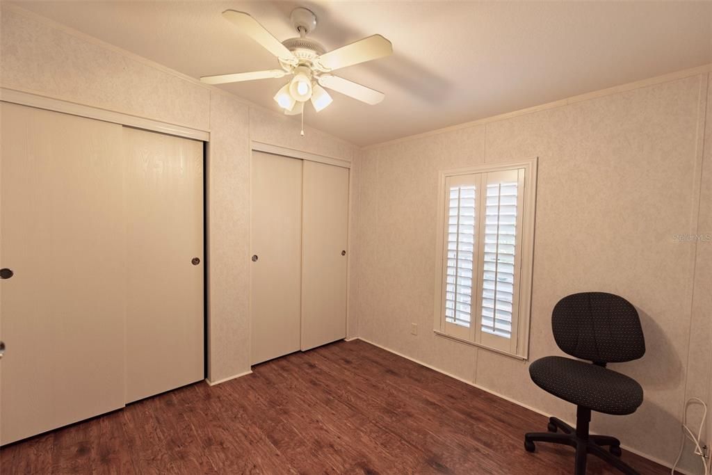 Active With Contract: $335,000 (3 beds, 2 baths, 1890 Square Feet)