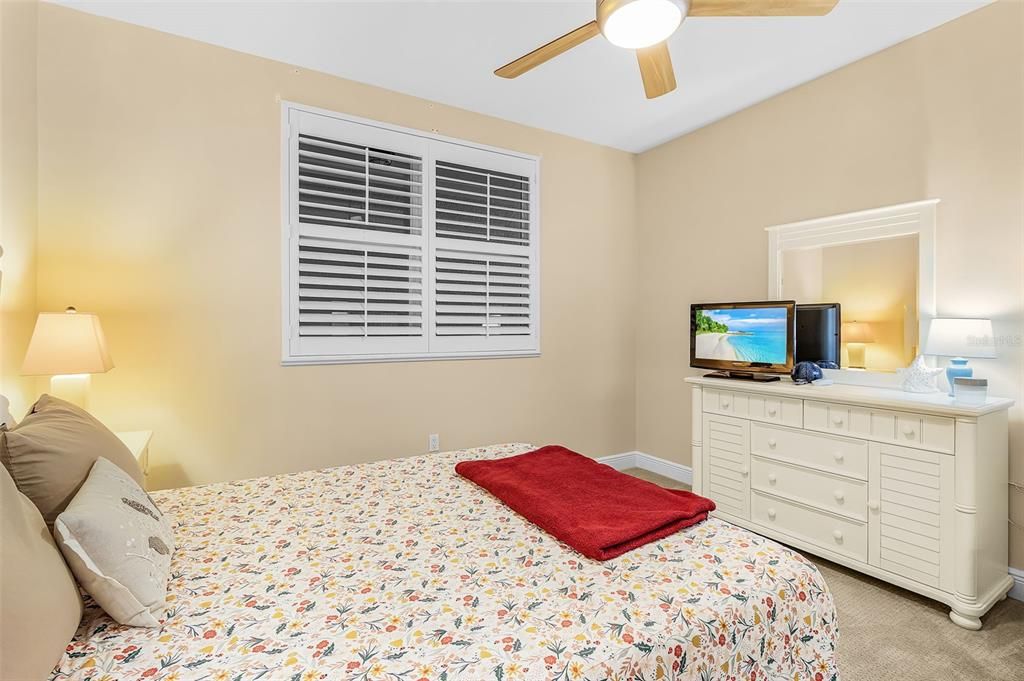 For Sale: $459,000 (3 beds, 2 baths, 1684 Square Feet)