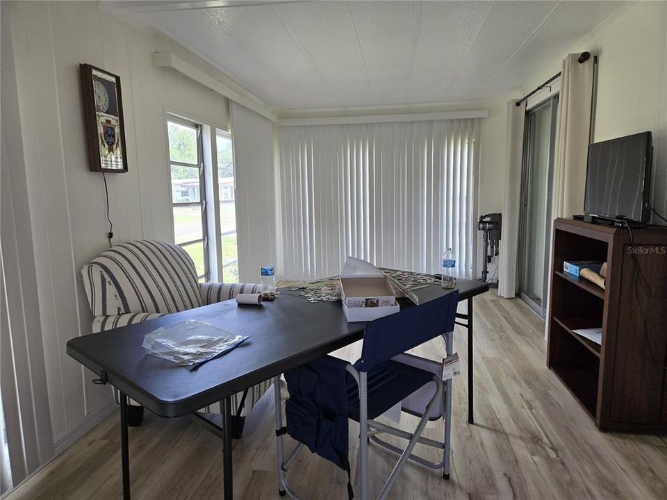 For Sale: $150,500 (2 beds, 2 baths, 1180 Square Feet)