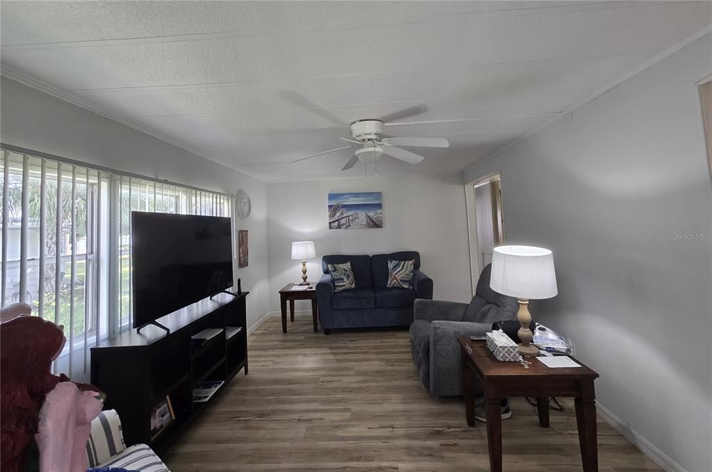 For Sale: $150,500 (2 beds, 2 baths, 1180 Square Feet)