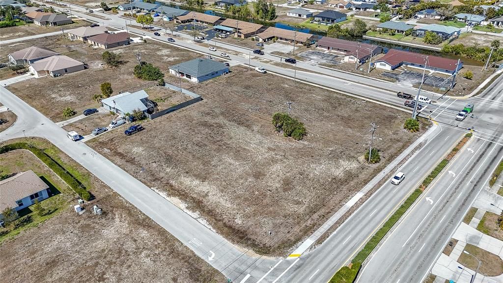 En Venta: $699,000 (1.13 acres)