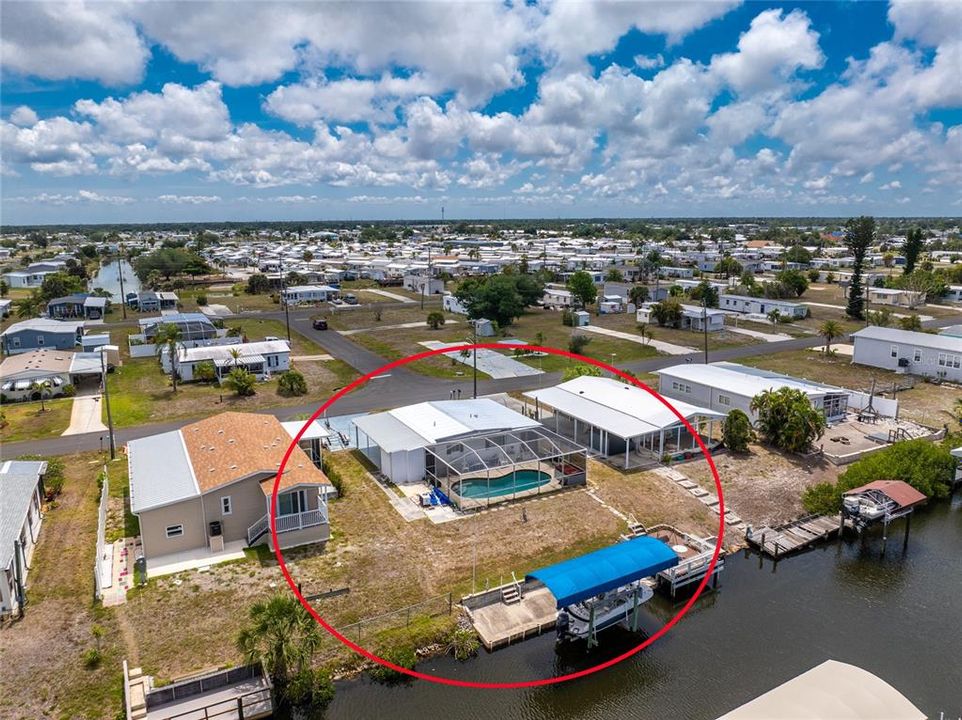 For Sale: $214,900 (2 beds, 2 baths, 768 Square Feet)