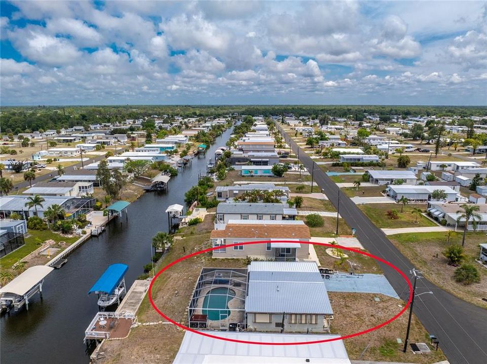 For Sale: $214,900 (2 beds, 2 baths, 768 Square Feet)