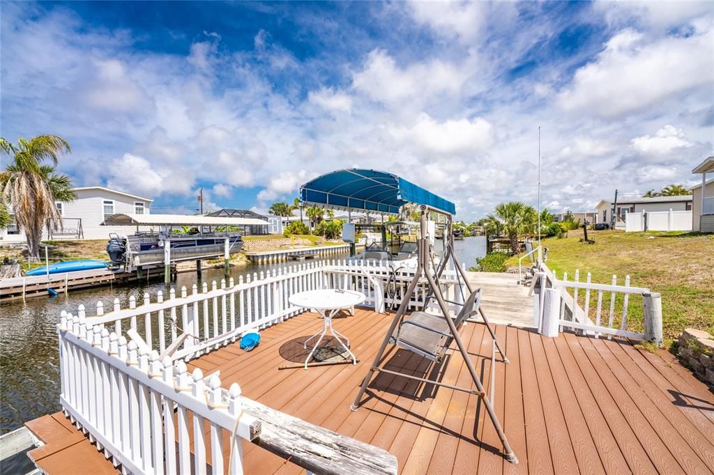 For Sale: $214,900 (2 beds, 2 baths, 768 Square Feet)