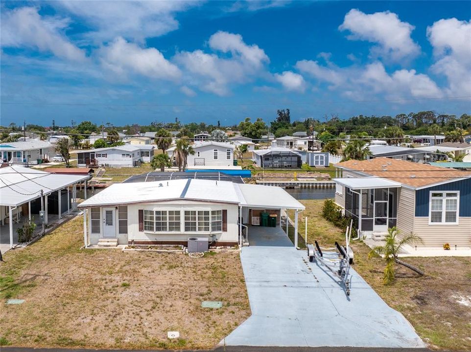 For Sale: $214,900 (2 beds, 2 baths, 768 Square Feet)