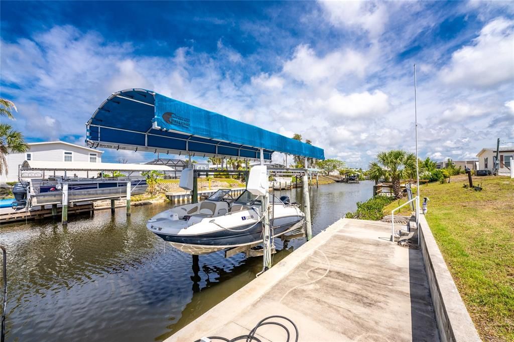 For Sale: $214,900 (2 beds, 2 baths, 768 Square Feet)