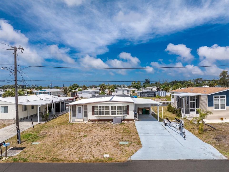 For Sale: $214,900 (2 beds, 2 baths, 768 Square Feet)