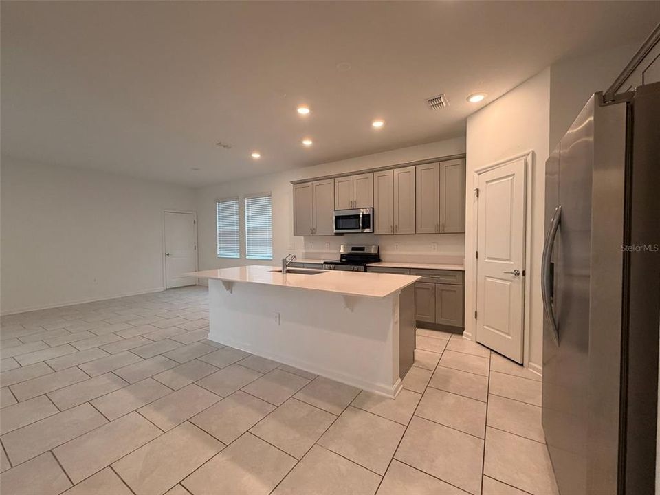 For Rent: $2,700 (4 beds, 3 baths, 2445 Square Feet)