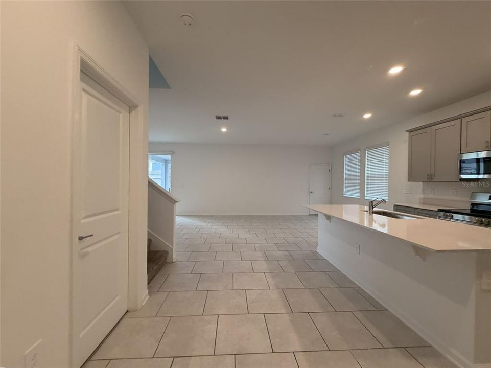 For Rent: $2,700 (4 beds, 3 baths, 2445 Square Feet)
