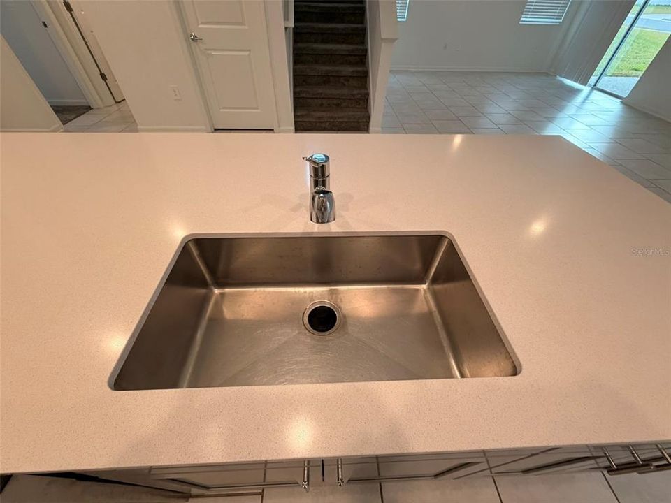 For Rent: $2,700 (4 beds, 3 baths, 2445 Square Feet)