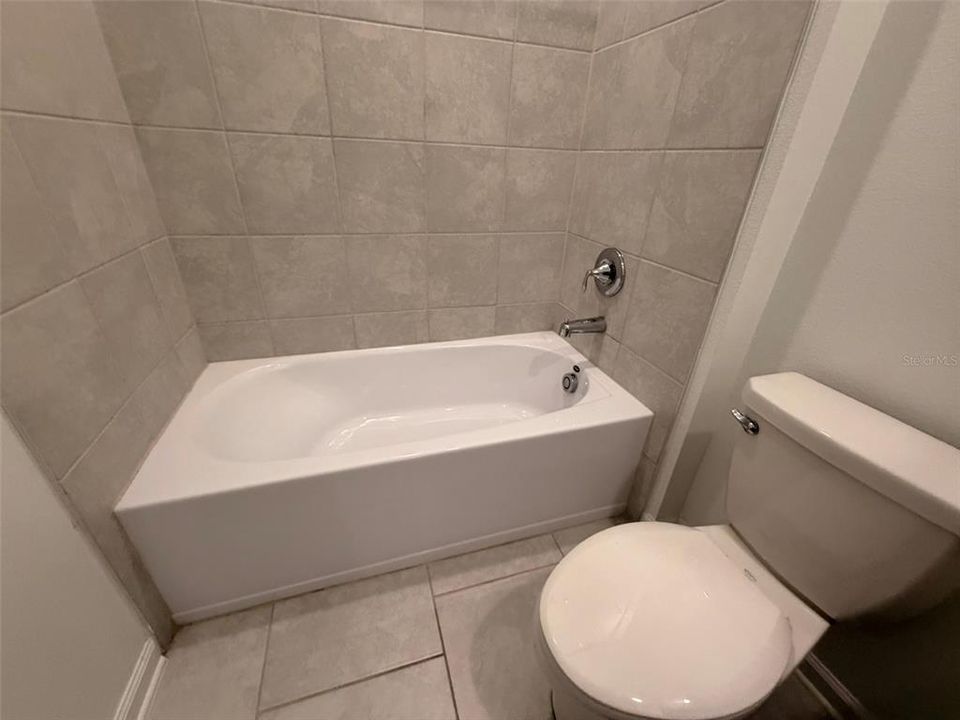 For Rent: $2,700 (4 beds, 3 baths, 2445 Square Feet)