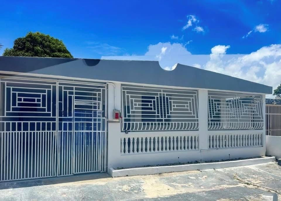 Active With Contract: $225,000 (5 beds, 3 baths, 1586 Square Feet)