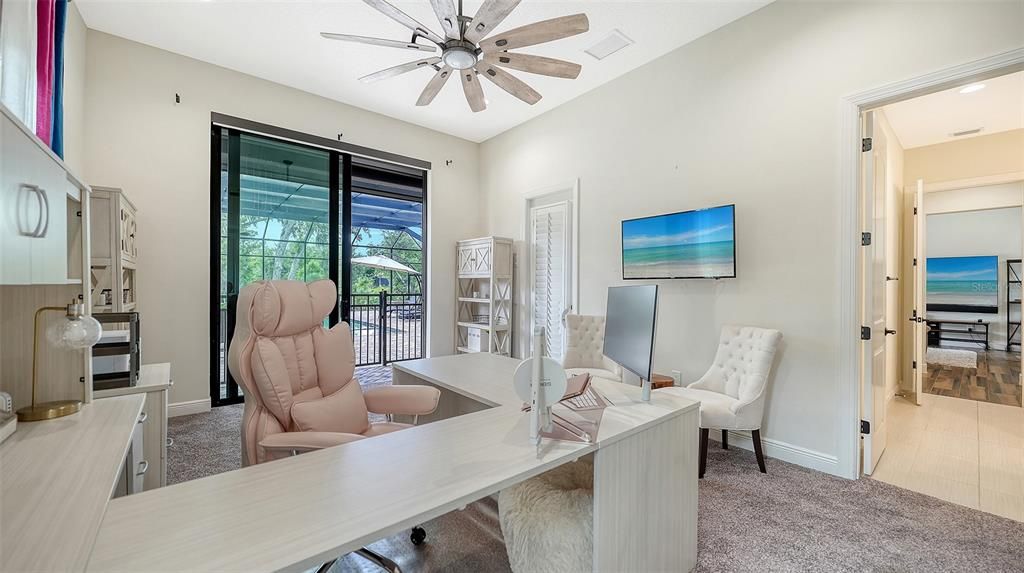 Active With Contract: $2,899,500 (5 beds, 4 baths, 4267 Square Feet)