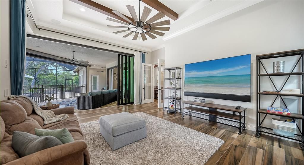Active With Contract: $2,899,500 (5 beds, 4 baths, 4267 Square Feet)