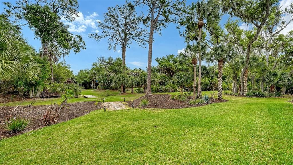 Active With Contract: $2,899,500 (5 beds, 4 baths, 4267 Square Feet)