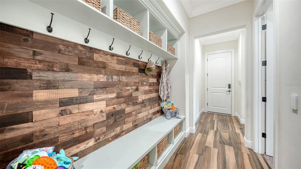 Active With Contract: $2,899,500 (5 beds, 4 baths, 4267 Square Feet)