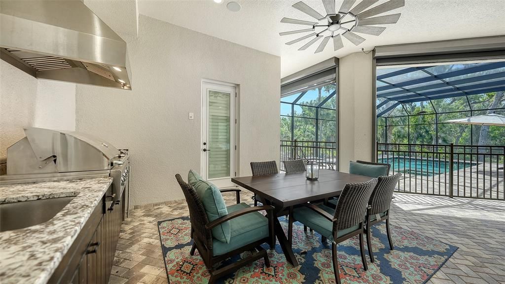 Active With Contract: $2,899,500 (5 beds, 4 baths, 4267 Square Feet)