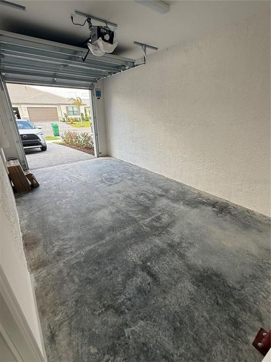 For Rent: $2,500 (2 beds, 2 baths, 1293 Square Feet)