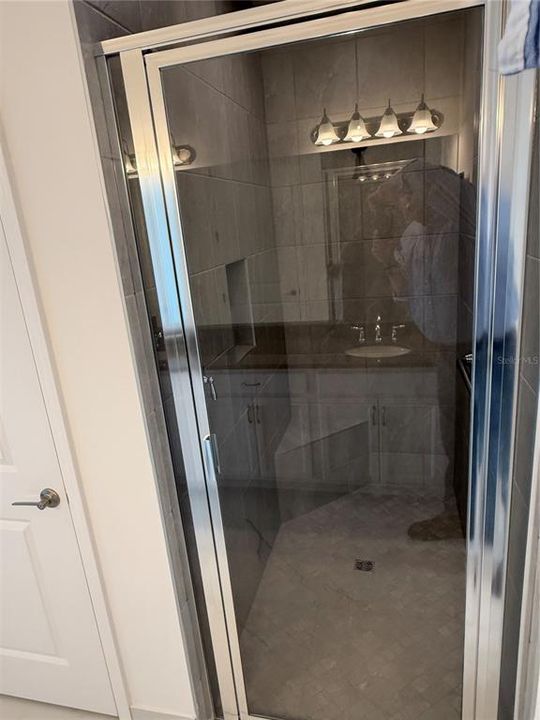 For Rent: $2,500 (2 beds, 2 baths, 1293 Square Feet)
