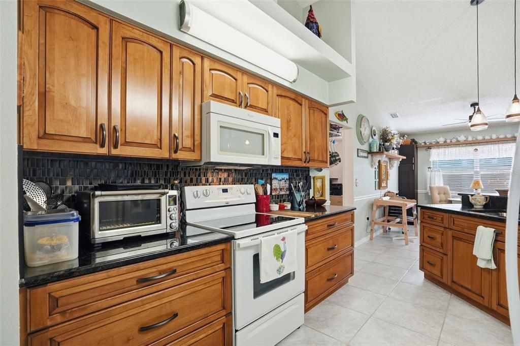 Activo con contrato: $339,000 (3 camas, 2 baños, 1736 Pies cuadrados)