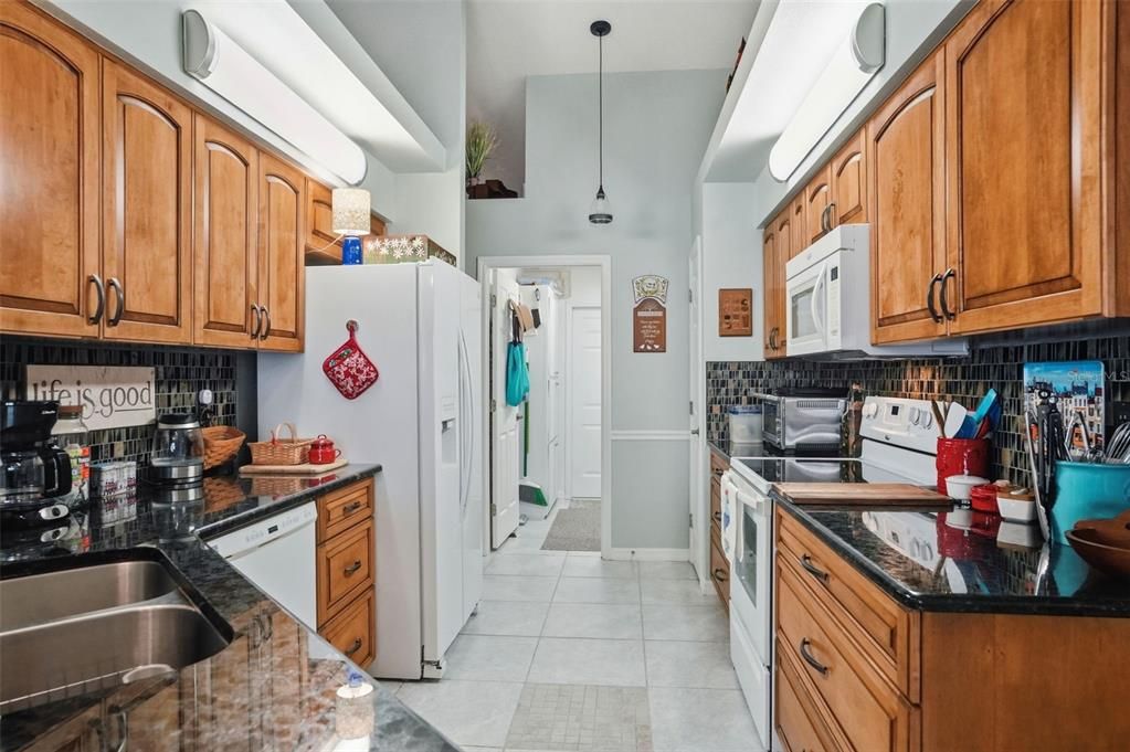Activo con contrato: $339,000 (3 camas, 2 baños, 1736 Pies cuadrados)