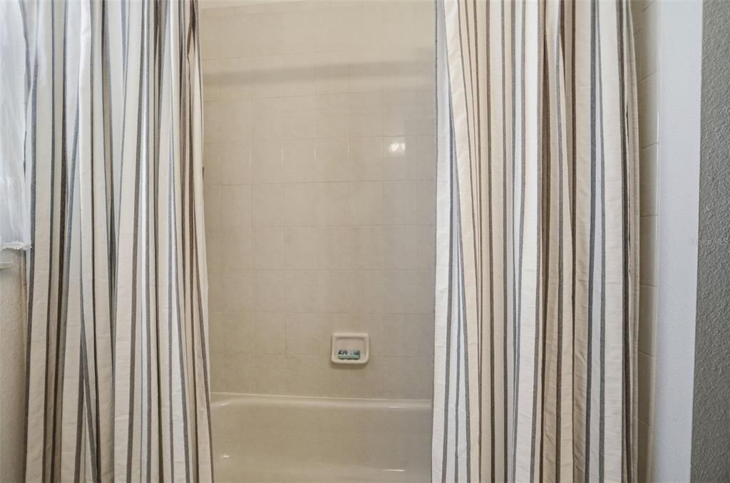 Activo con contrato: $339,000 (3 camas, 2 baños, 1736 Pies cuadrados)