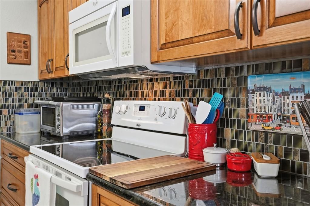 Activo con contrato: $339,000 (3 camas, 2 baños, 1736 Pies cuadrados)