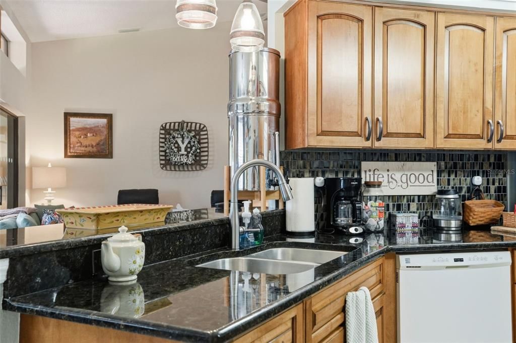 Activo con contrato: $339,000 (3 camas, 2 baños, 1736 Pies cuadrados)
