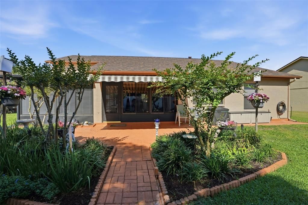 Activo con contrato: $339,000 (3 camas, 2 baños, 1736 Pies cuadrados)