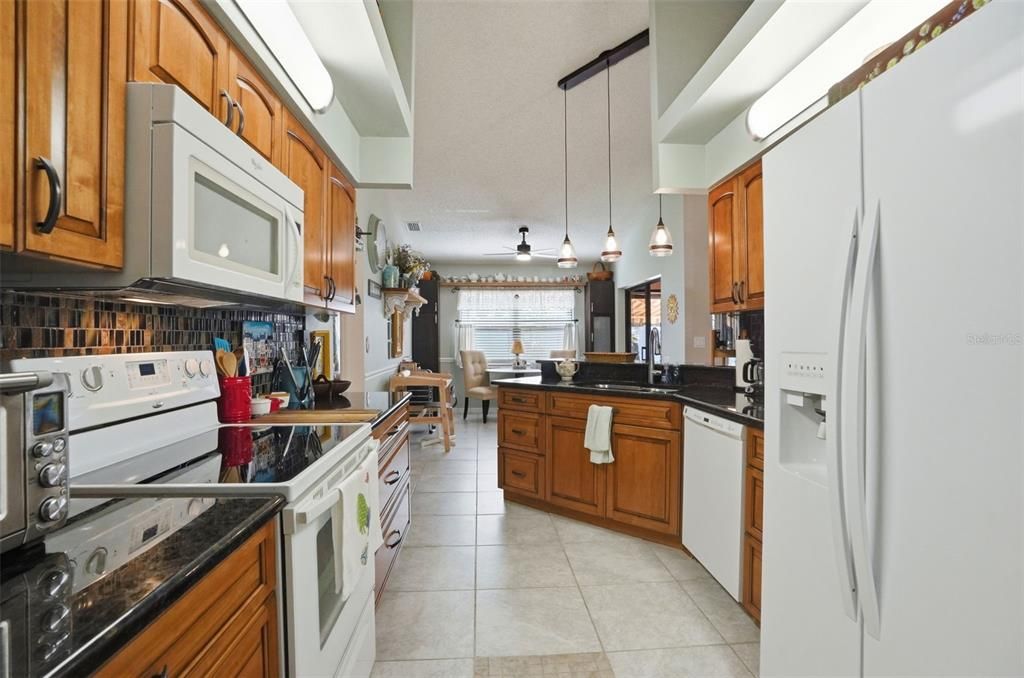 Activo con contrato: $339,000 (3 camas, 2 baños, 1736 Pies cuadrados)