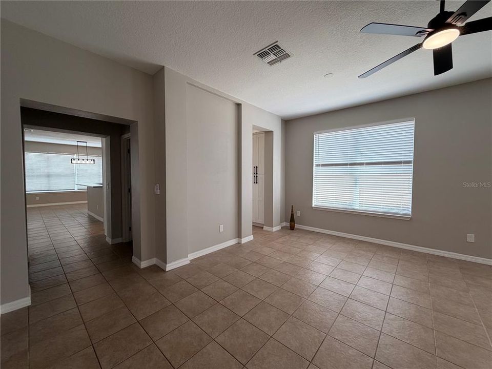 For Sale: $550,000 (6 beds, 5 baths, 3505 Square Feet)
