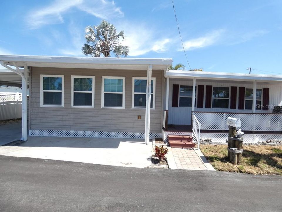 For Sale: $115,000 (2 beds, 2 baths, 792 Square Feet)