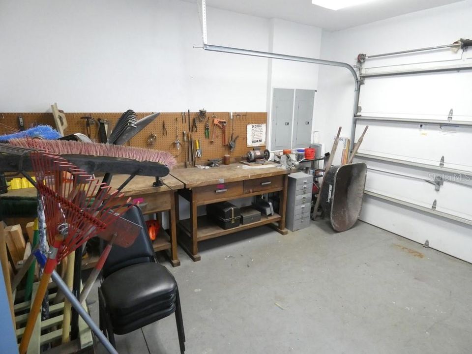 For Sale: $115,000 (2 beds, 2 baths, 792 Square Feet)