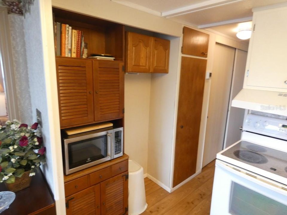 For Sale: $115,000 (2 beds, 2 baths, 792 Square Feet)