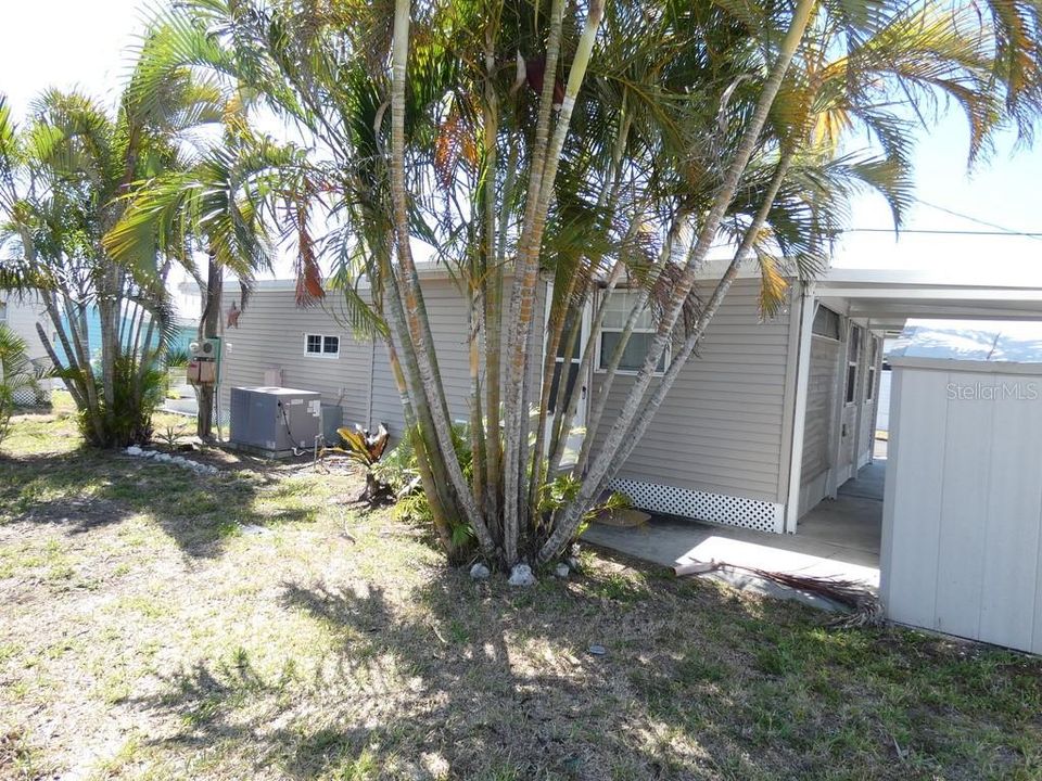 For Sale: $115,000 (2 beds, 2 baths, 792 Square Feet)