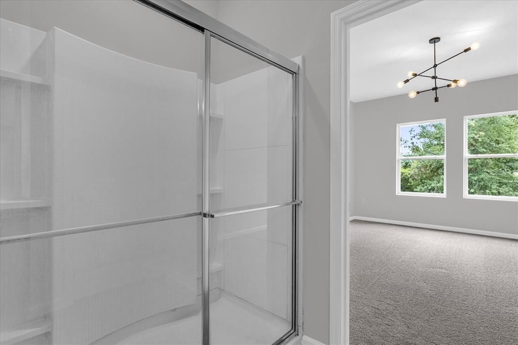 Activo con contrato: $330,000 (4 camas, 2 baños, 1929 Pies cuadrados)