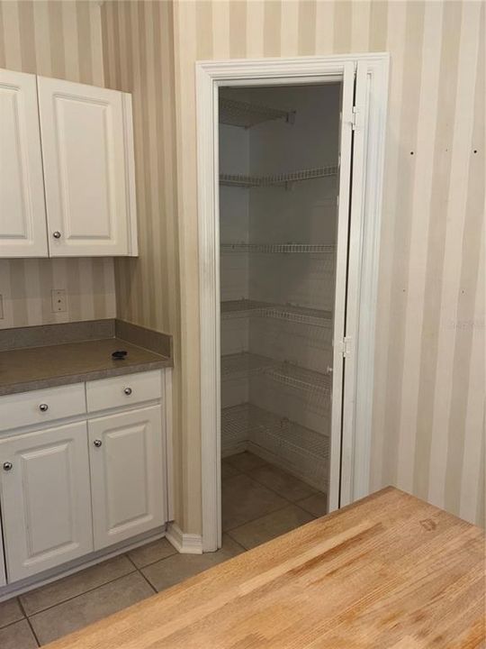 出租: $2,500 (3 贝兹, 2 浴室, 1733 平方英尺)
