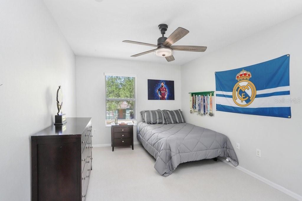Activo con contrato: $525,000 (4 camas, 3 baños, 3563 Pies cuadrados)