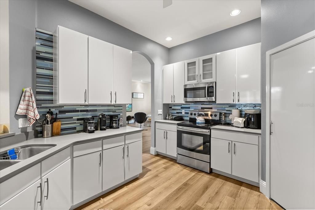 Active With Contract: $599,000 (4 beds, 3 baths, 2280 Square Feet)