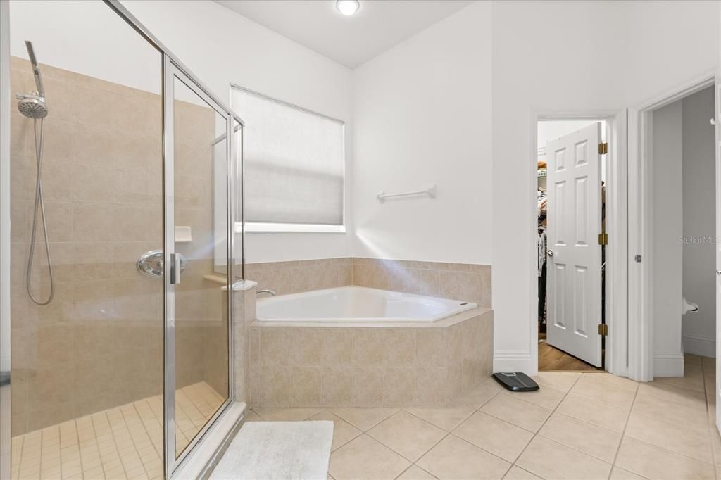 Active With Contract: $599,000 (4 beds, 3 baths, 2280 Square Feet)