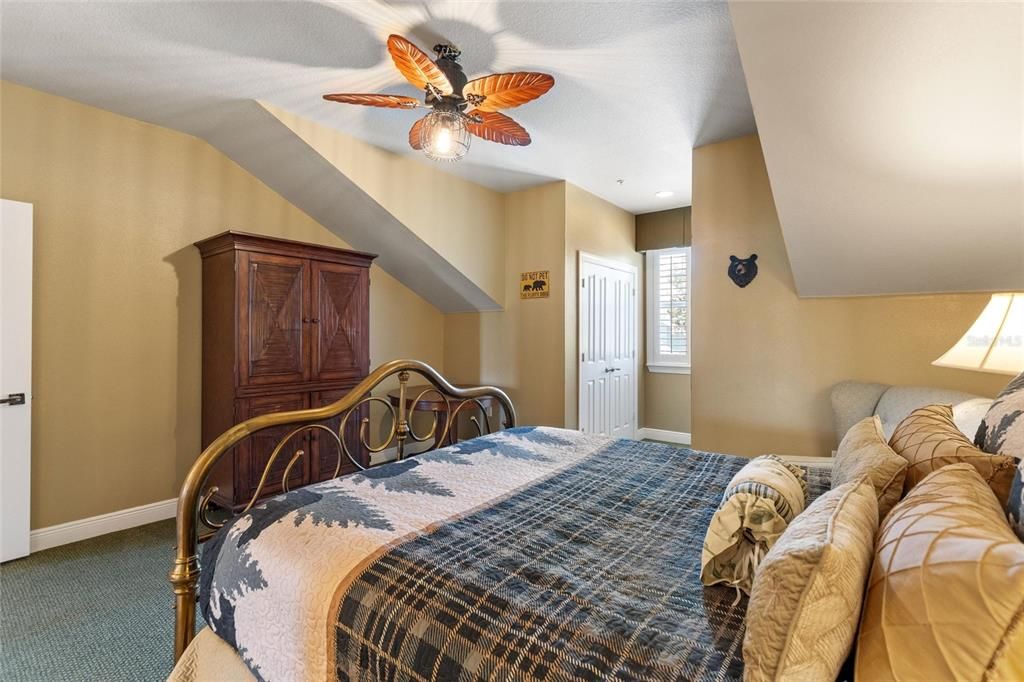 For Sale: $349,000 (3 beds, 2 baths, 2069 Square Feet)