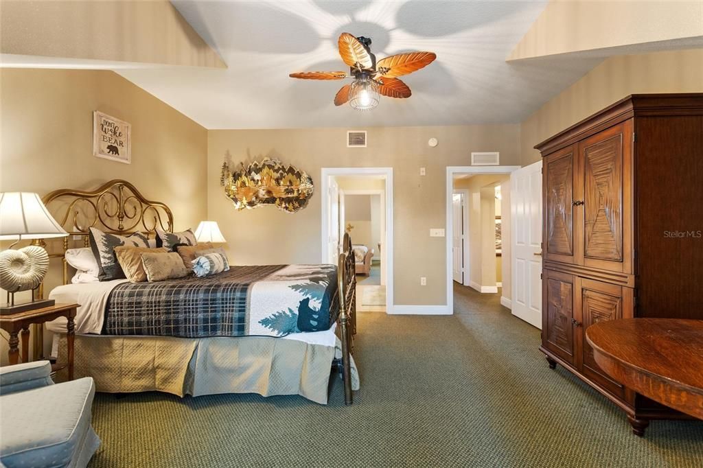 For Sale: $349,000 (3 beds, 2 baths, 2069 Square Feet)