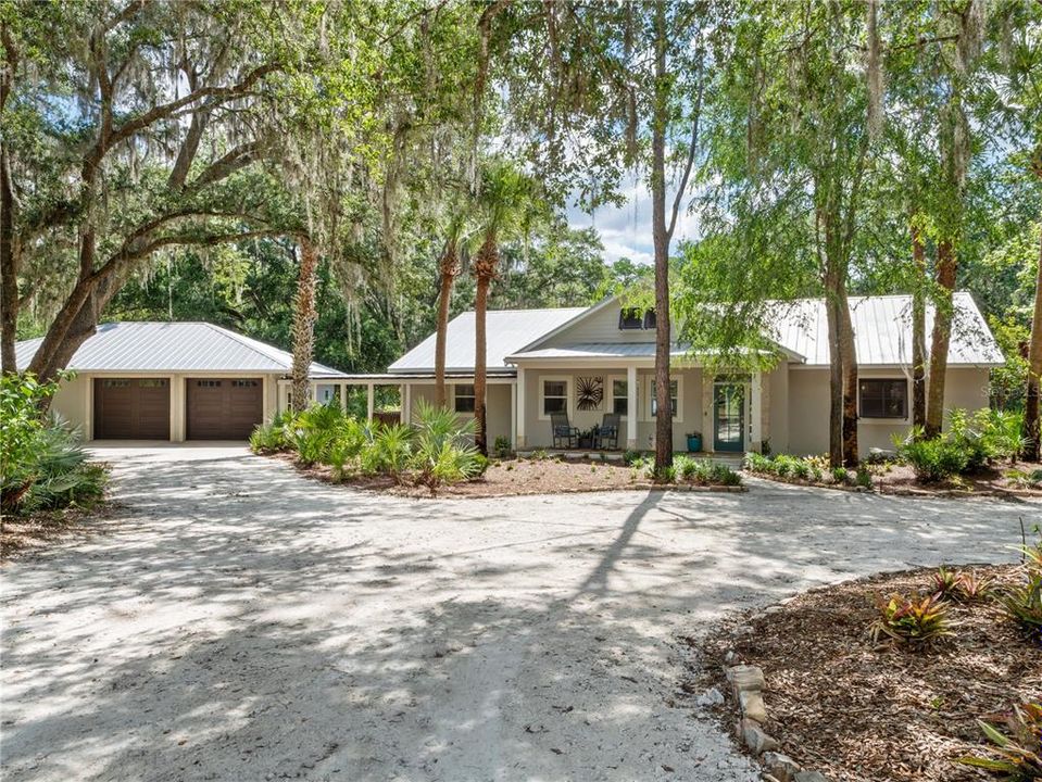 Vendido Recientemente: $1,299,900 (4 camas, 3 baños, 2866 Pies cuadrados)