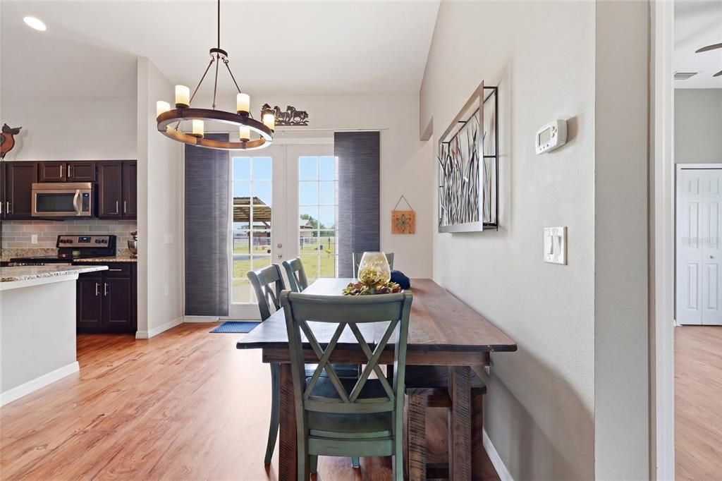 Active With Contract: $599,999 (3 beds, 2 baths, 1664 Square Feet)