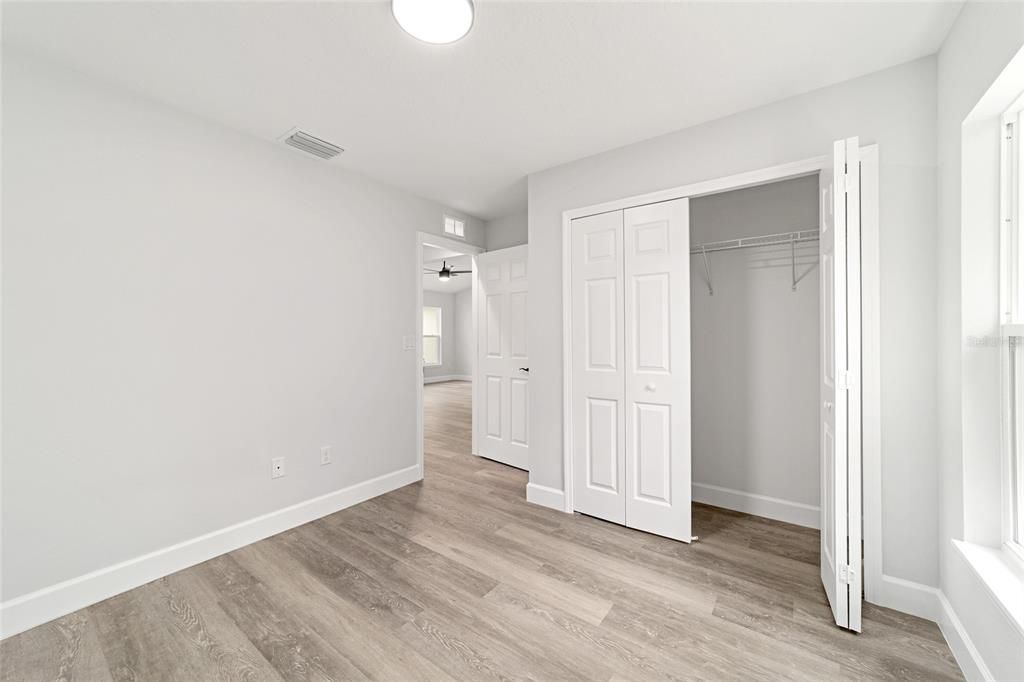 Activo con contrato: $264,999 (3 camas, 2 baños, 1380 Pies cuadrados)