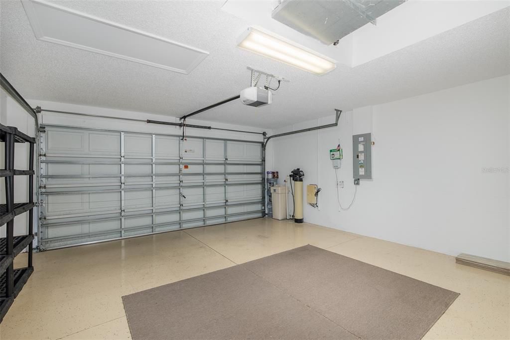 Active With Contract: $425,000 (3 beds, 2 baths, 1799 Square Feet)