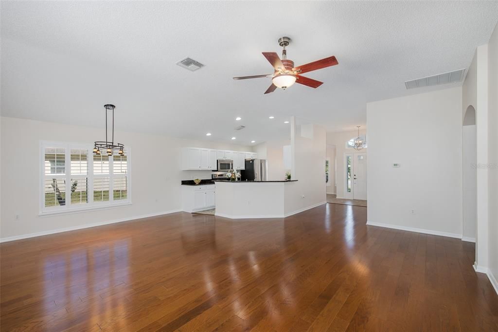 Active With Contract: $425,000 (3 beds, 2 baths, 1799 Square Feet)