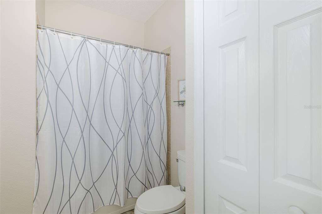 Active With Contract: $425,000 (3 beds, 2 baths, 1799 Square Feet)